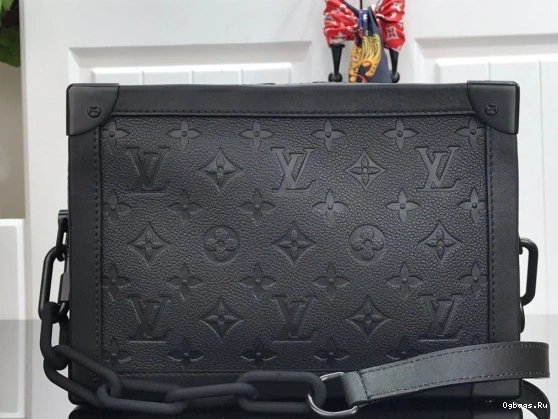 VUITTON LOUIS BOX 0105